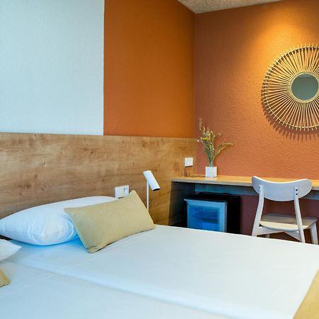 Hostal Barris ปัลส์ ภายนอก รูปภาพ