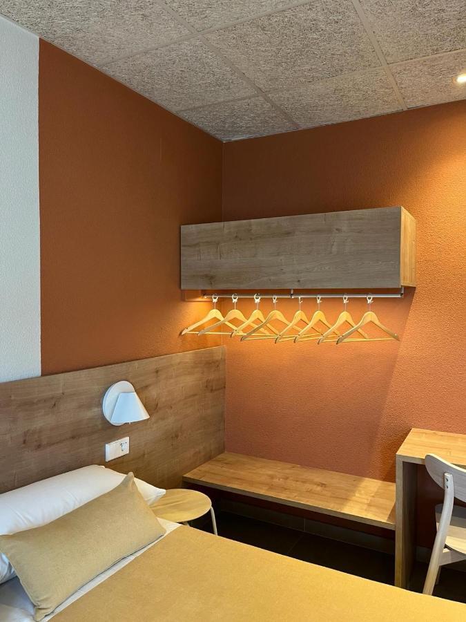Hostal Barris ปัลส์ ภายนอก รูปภาพ