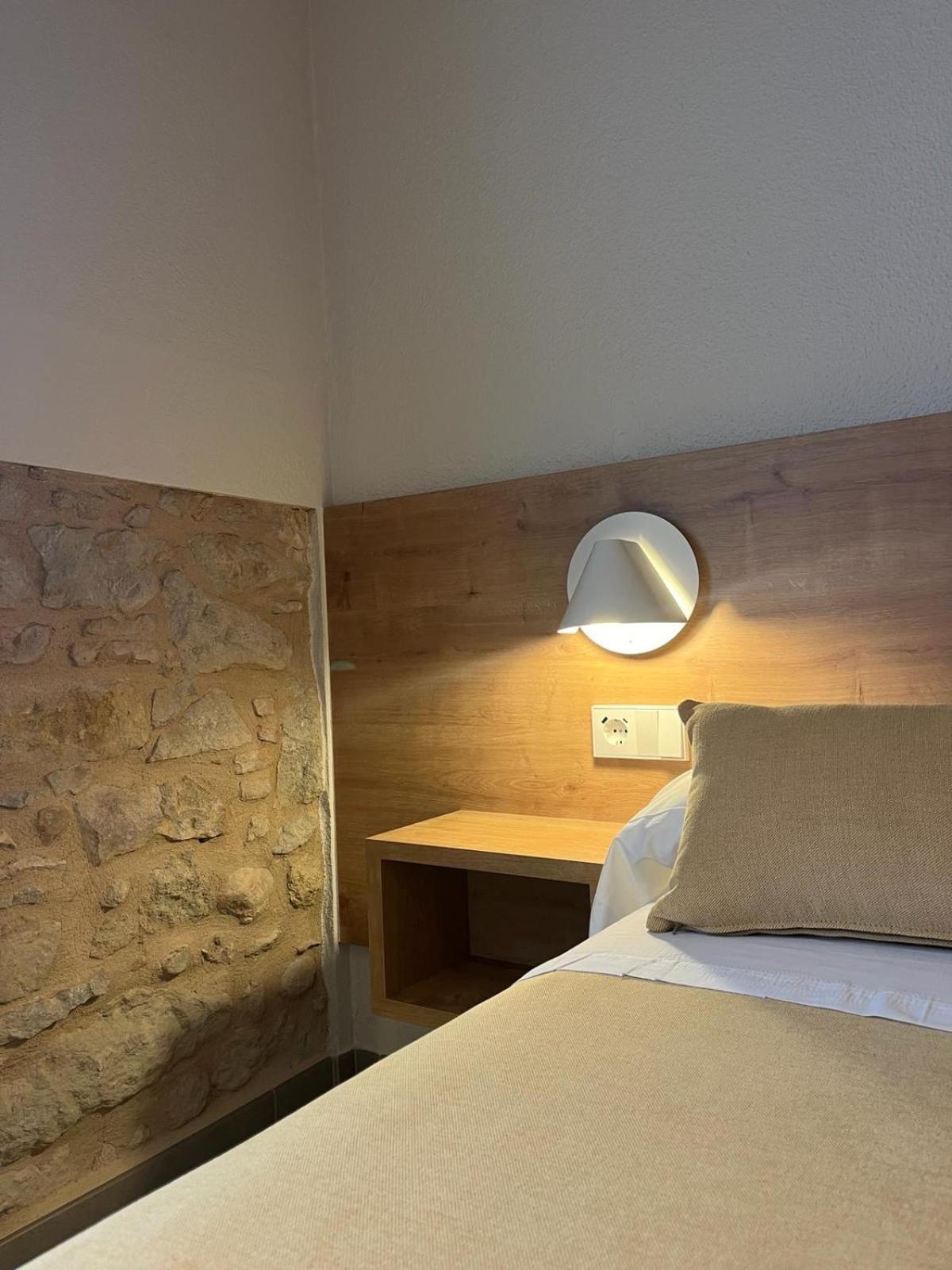 Hostal Barris ปัลส์ ภายนอก รูปภาพ