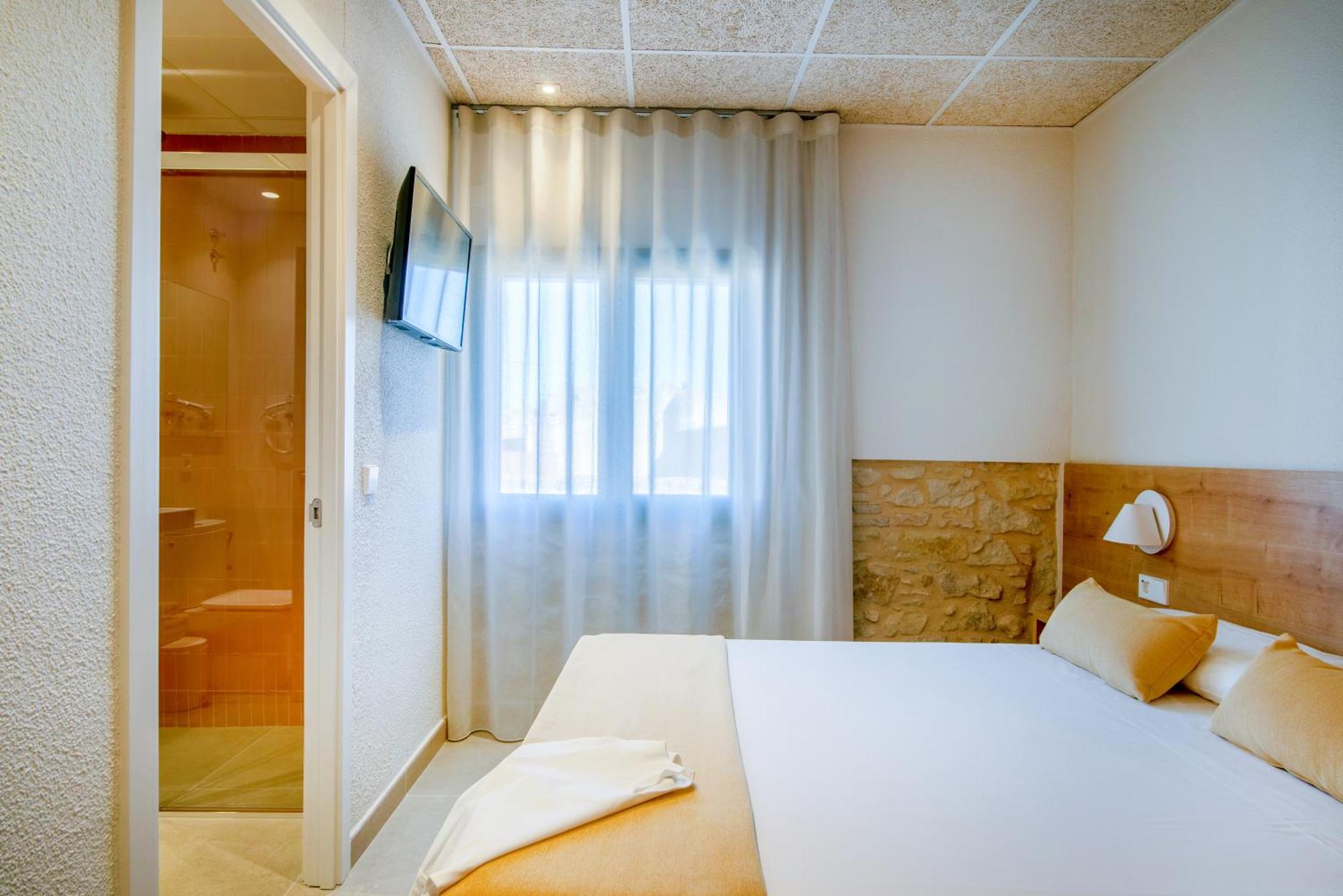 Hostal Barris ปัลส์ ภายนอก รูปภาพ