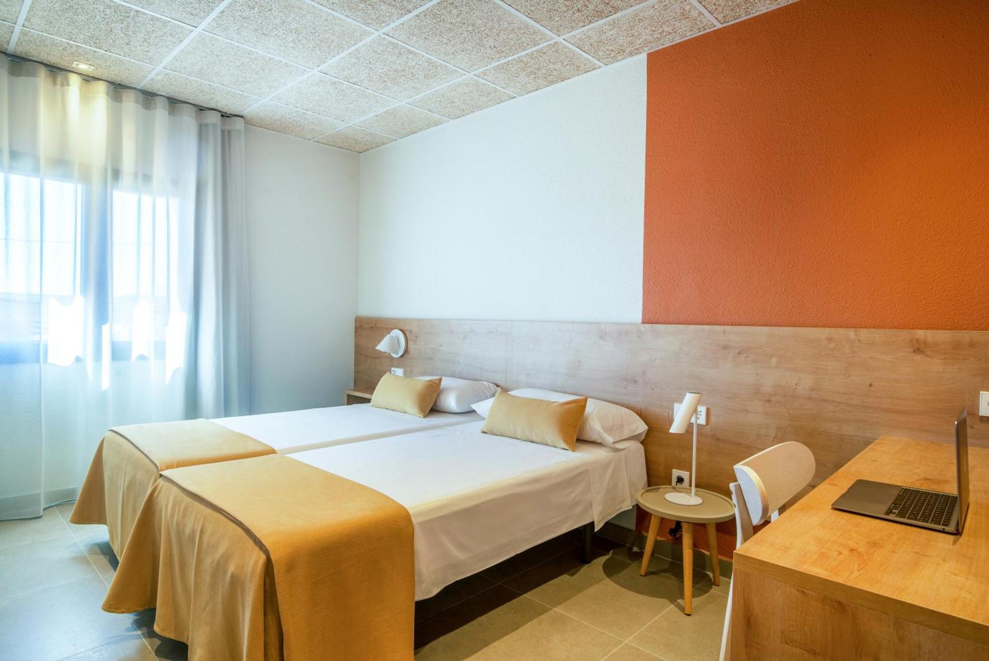 Hostal Barris ปัลส์ ภายนอก รูปภาพ
