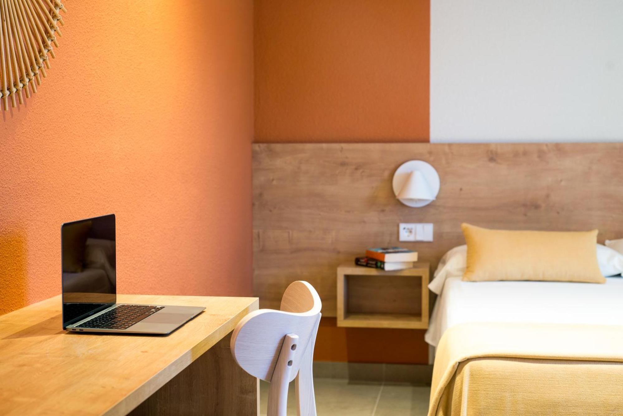 Hostal Barris ปัลส์ ภายนอก รูปภาพ